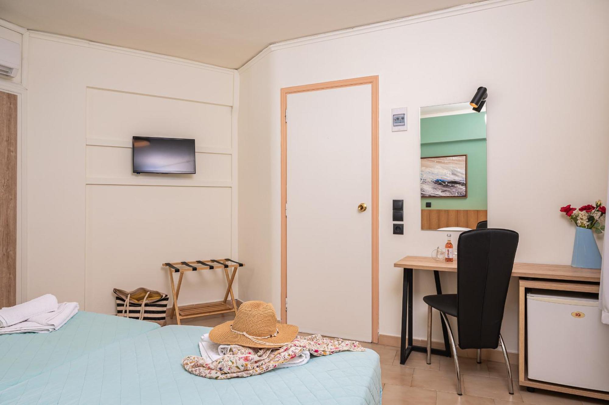 Emily Hotel Agia Paraskevi  외부 사진