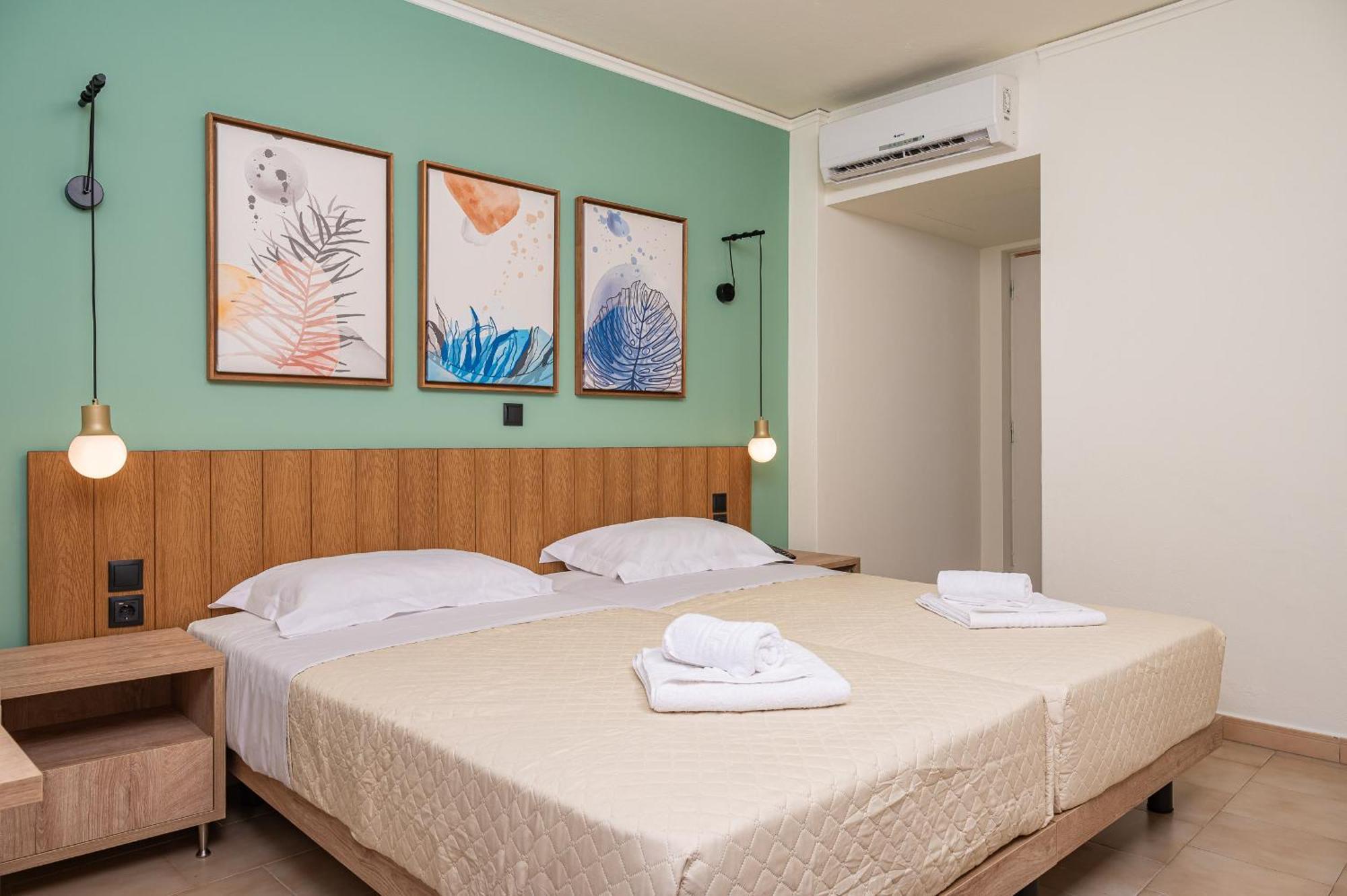 Emily Hotel Agia Paraskevi  외부 사진