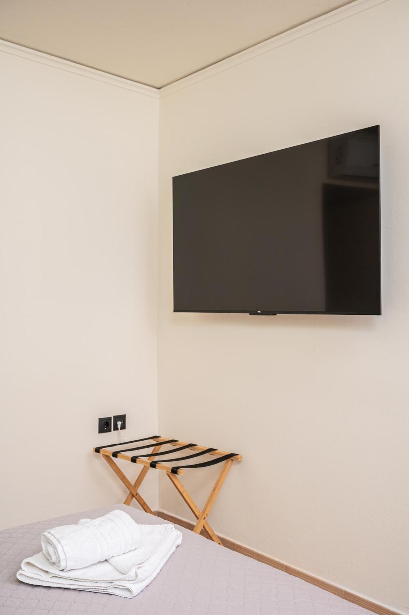 Emily Hotel Agia Paraskevi  외부 사진