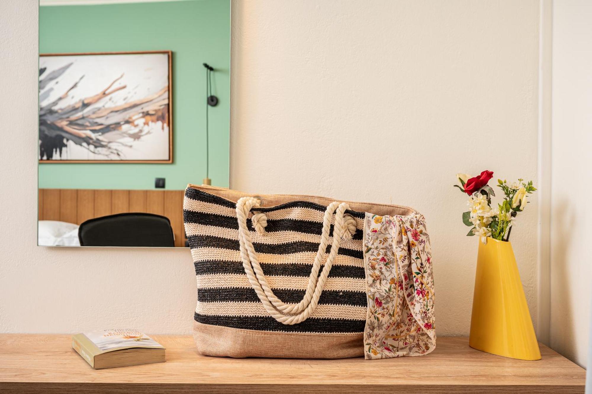 Emily Hotel Agia Paraskevi  외부 사진