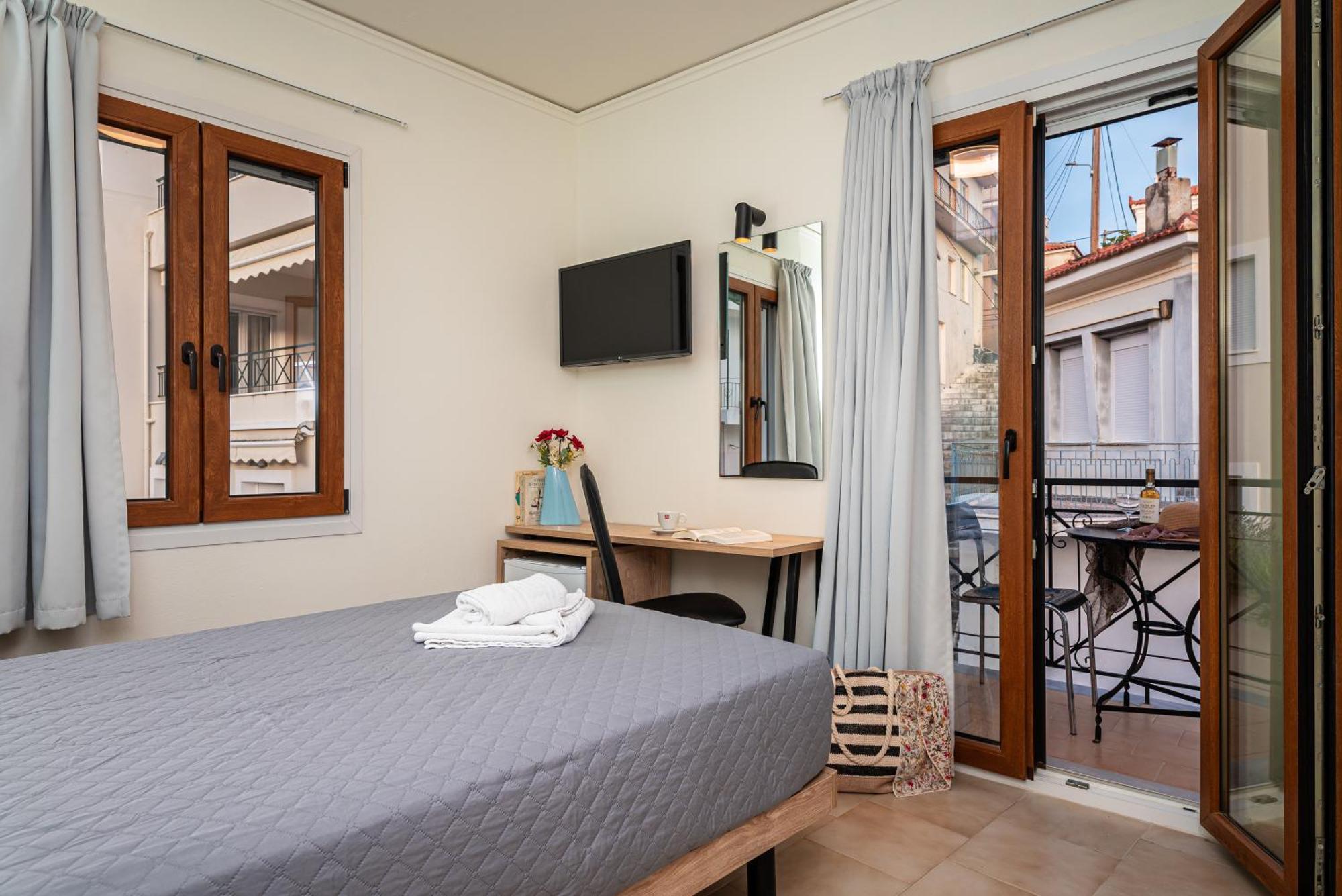 Emily Hotel Agia Paraskevi  외부 사진
